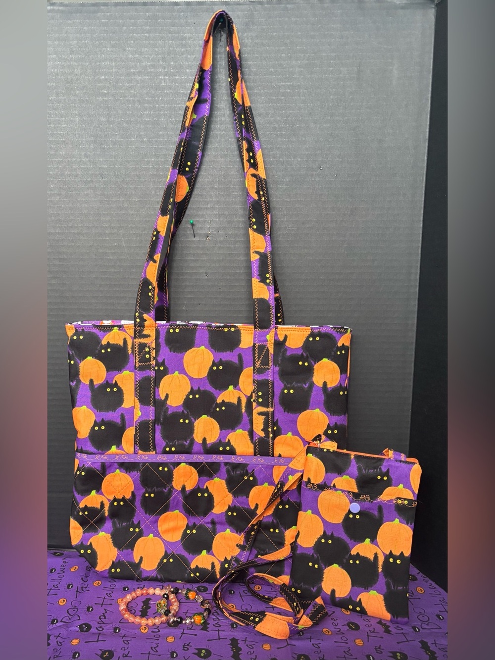 Halloween Scray Cat & Pumpkin Quilted Tote Bag & Phone Pouch W/Pumpkin Bracelets